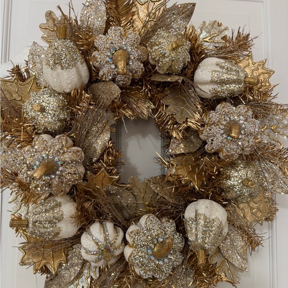 Luxurious Gold and White Holiday Wreath